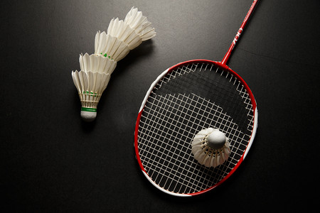 信任他到何 信任他到何